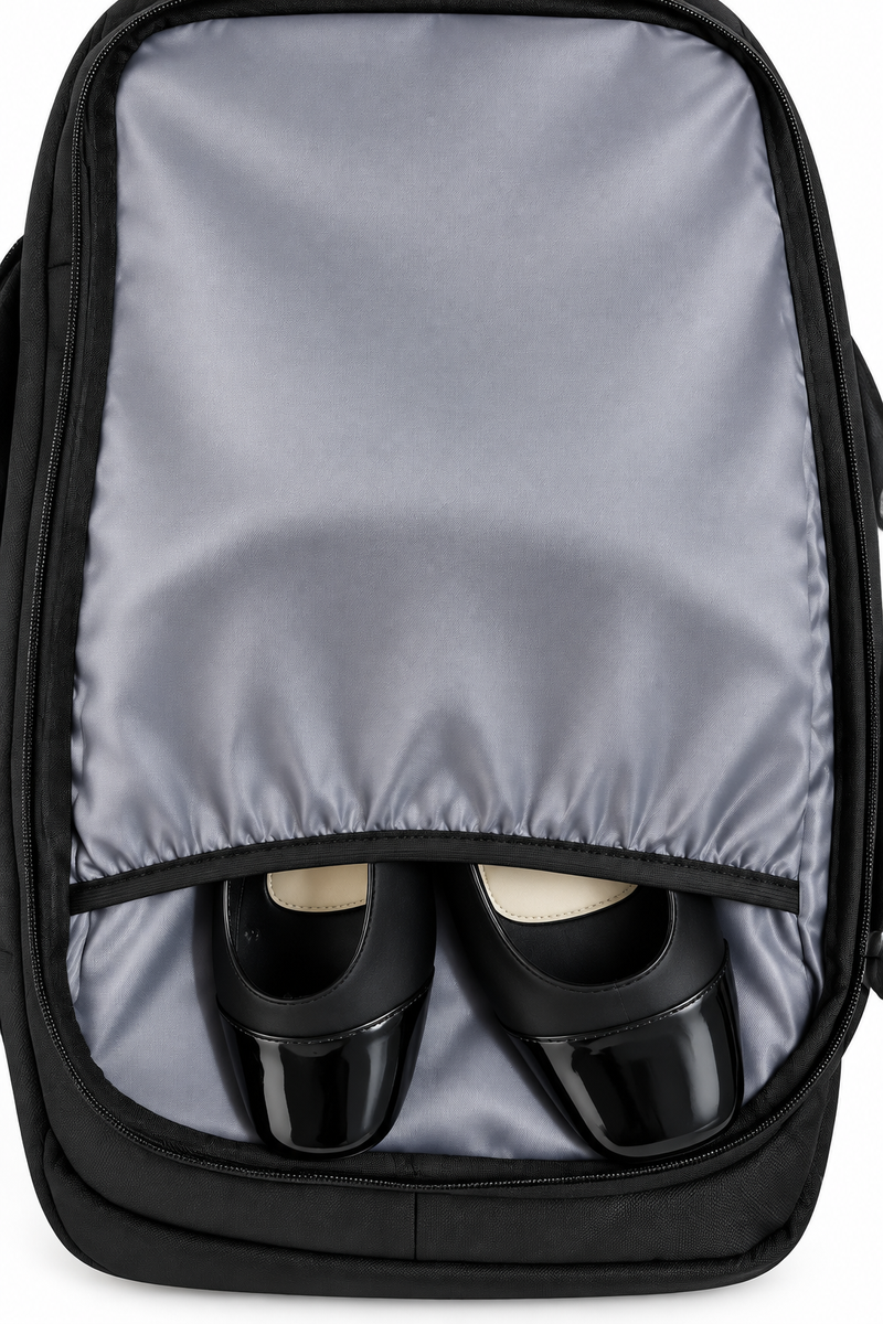 TaviBag VacPack isolated shoe compartment retouched on white background